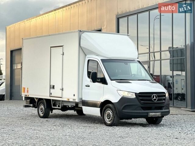 Белый Мерседес Sprinter, объемом двигателя 2.2 л и пробегом 71 тыс. км за 29900 $, фото 1 на Automoto.ua