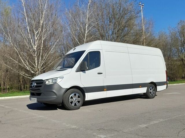 Белый Мерседес Sprinter, объемом двигателя 1.95 л и пробегом 260 тыс. км за 24000 $, фото 1 на Automoto.ua