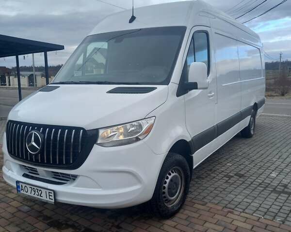 Білий Мерседес Sprinter, об'ємом двигуна 2.99 л та пробігом 102 тис. км за 39500 $, фото 1 на Automoto.ua