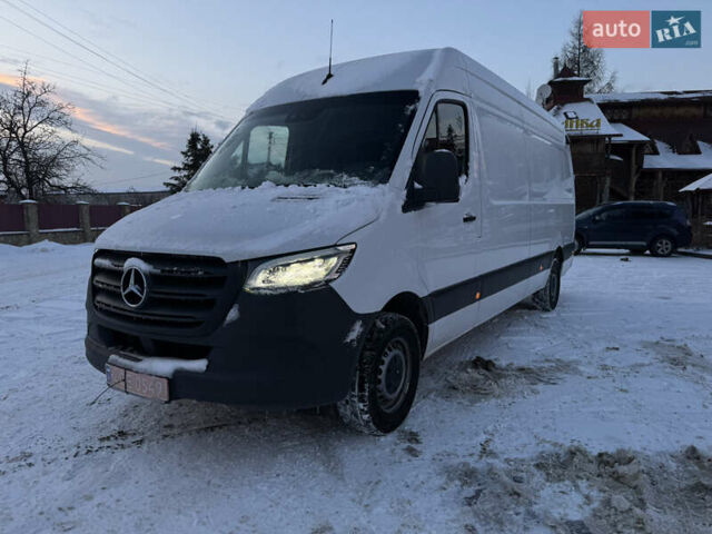 Белый Мерседес Sprinter, объемом двигателя 2 л и пробегом 156 тыс. км за 33220 $, фото 1 на Automoto.ua