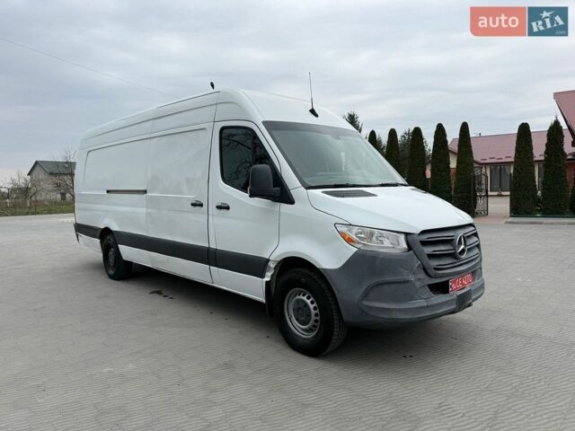 Белый Мерседес Sprinter, объемом двигателя 3 л и пробегом 248 тыс. км за 19900 $, фото 1 на Automoto.ua