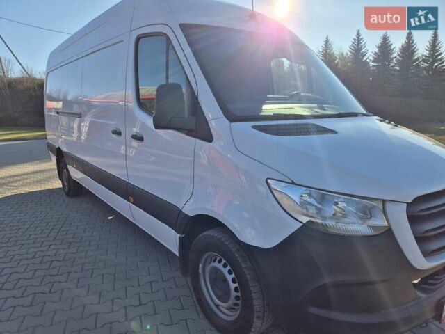 Белый Мерседес Sprinter, объемом двигателя 0 л и пробегом 343 тыс. км за 28300 $, фото 1 на Automoto.ua
