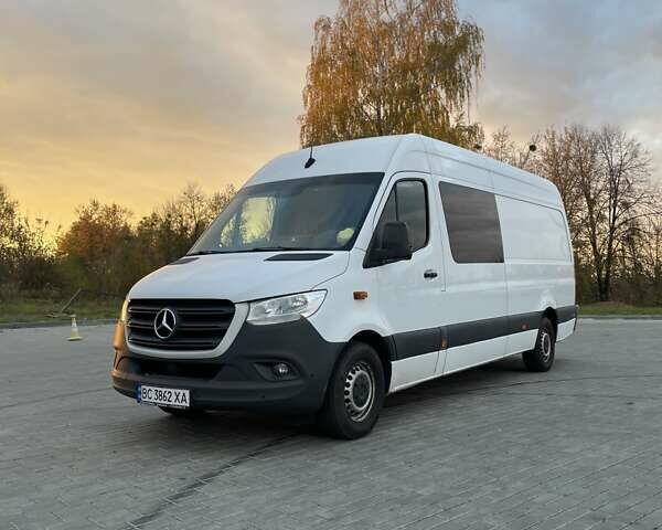 Белый Мерседес Sprinter, объемом двигателя 2.1 л и пробегом 611 тыс. км за 22800 $, фото 1 на Automoto.ua