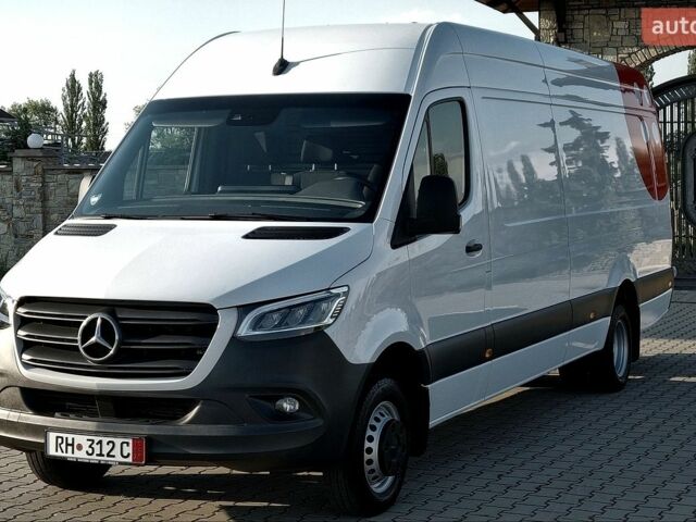Белый Мерседес Sprinter, объемом двигателя 2.2 л и пробегом 336 тыс. км за 44000 $, фото 1 на Automoto.ua