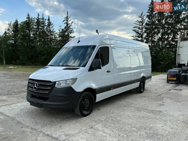 Белый Мерседес Sprinter, объемом двигателя 2.14 л и пробегом 186 тыс. км за 25500 $, фото 1 на Automoto.ua