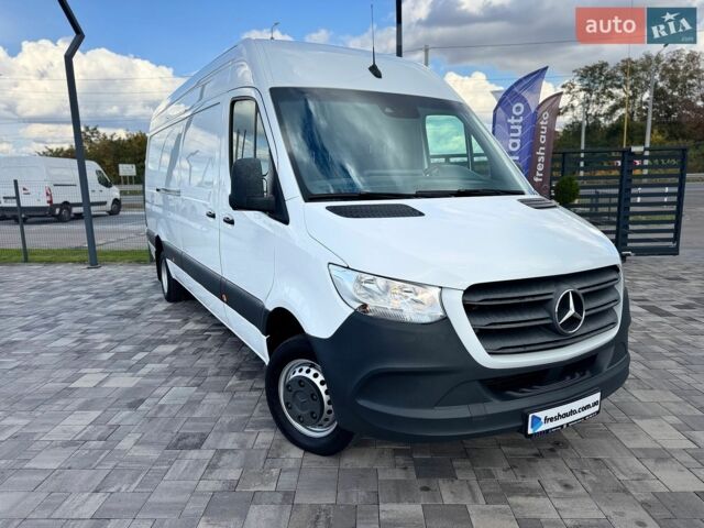 Белый Мерседес Sprinter, объемом двигателя 3 л и пробегом 168 тыс. км за 49900 $, фото 1 на Automoto.ua