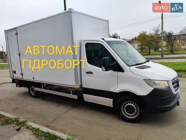 Белый Мерседес Sprinter, объемом двигателя 2.2 л и пробегом 246 тыс. км за 25700 $, фото 1 на Automoto.ua