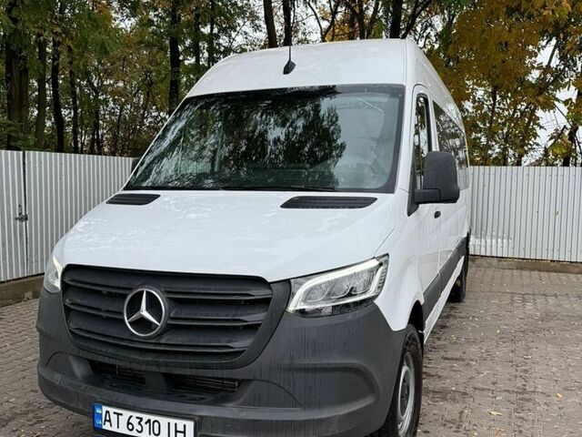 Белый Мерседес Sprinter, объемом двигателя 0 л и пробегом 250 тыс. км за 38999 $, фото 1 на Automoto.ua
