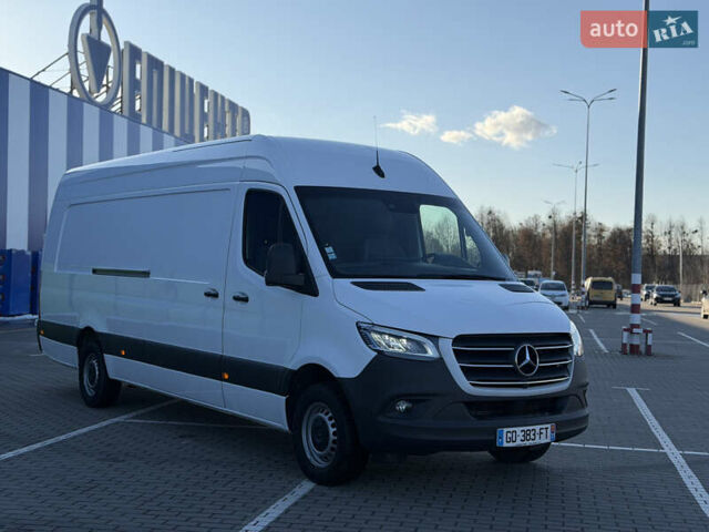 Белый Мерседес Sprinter, объемом двигателя 0 л и пробегом 260 тыс. км за 34900 $, фото 1 на Automoto.ua