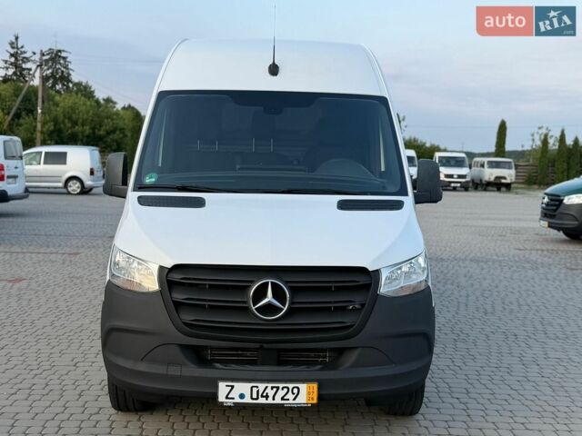 Белый Мерседес Sprinter, объемом двигателя 2.1 л и пробегом 211 тыс. км за 26800 $, фото 1 на Automoto.ua