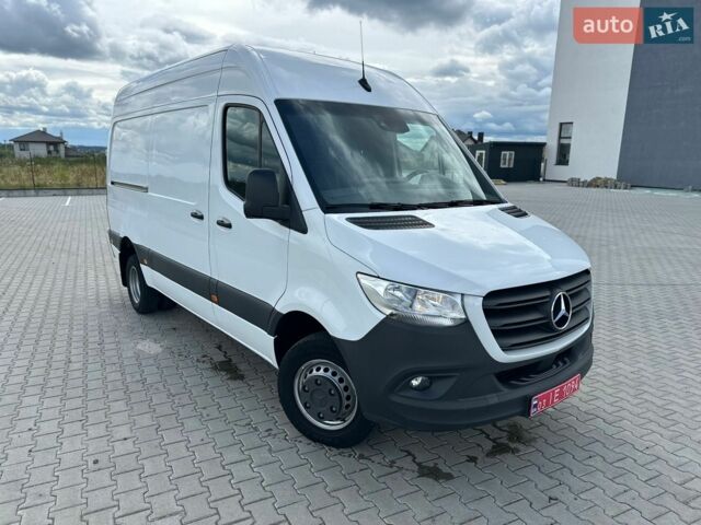 Белый Мерседес Sprinter, объемом двигателя 2.14 л и пробегом 233 тыс. км за 28600 $, фото 1 на Automoto.ua