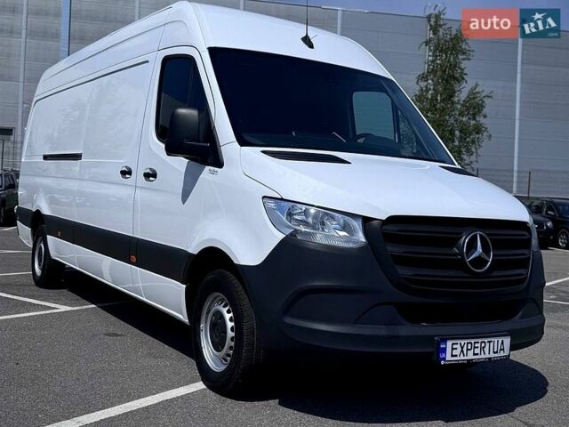 Белый Мерседес Sprinter, объемом двигателя 2 л и пробегом 199 тыс. км за 31900 $, фото 1 на Automoto.ua