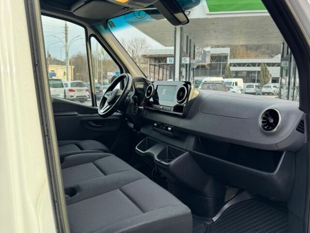 Белый Мерседес Sprinter, объемом двигателя 1.95 л и пробегом 317 тыс. км за 27000 $, фото 1 на Automoto.ua