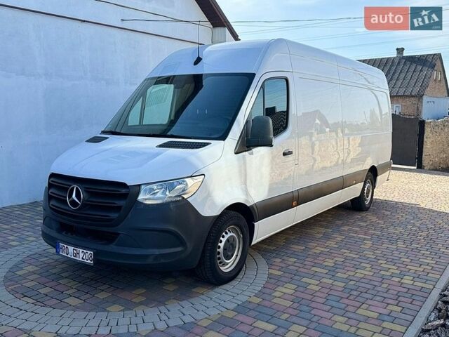 Белый Мерседес Sprinter, объемом двигателя 2.14 л и пробегом 277 тыс. км за 23550 $, фото 1 на Automoto.ua