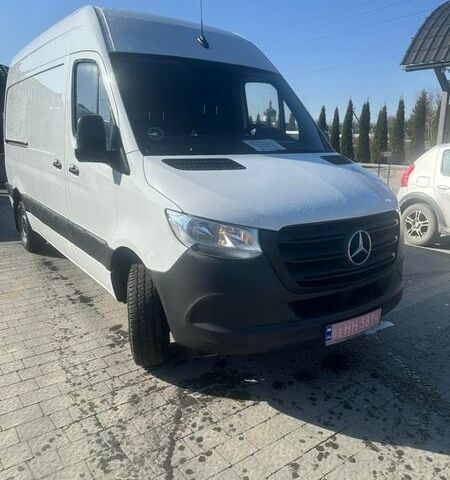 Белый Мерседес Sprinter, объемом двигателя 2 л и пробегом 311 тыс. км за 23600 $, фото 1 на Automoto.ua
