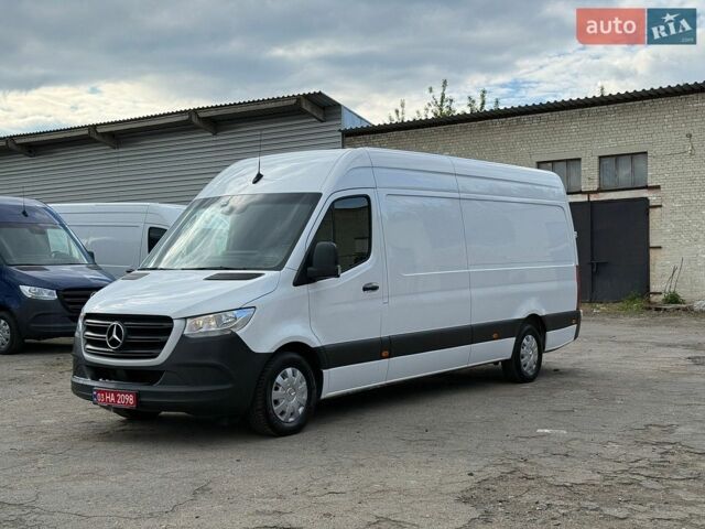 Белый Мерседес Sprinter, объемом двигателя 2.2 л и пробегом 265 тыс. км за 27900 $, фото 1 на Automoto.ua