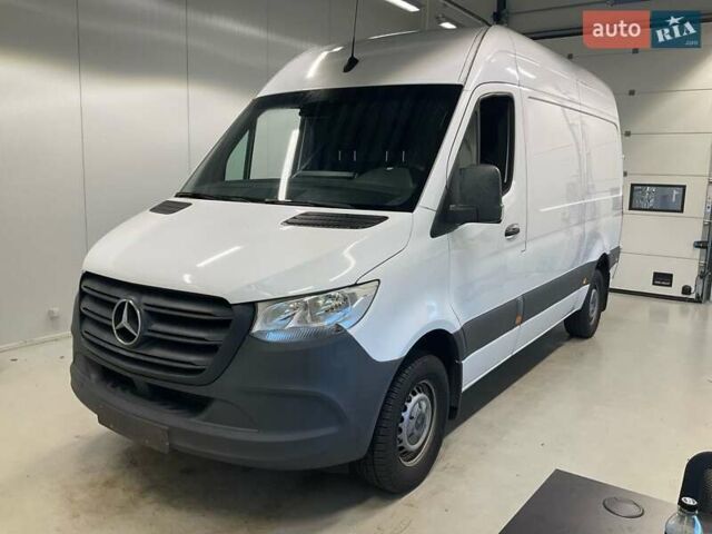 Белый Мерседес Sprinter, объемом двигателя 2 л и пробегом 208 тыс. км за 27000 $, фото 1 на Automoto.ua