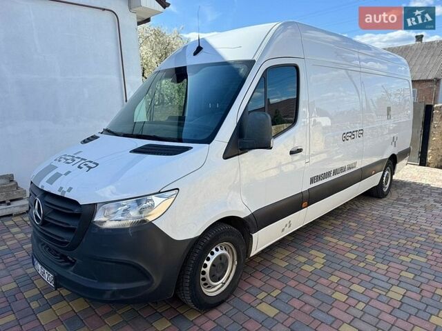 Белый Мерседес Sprinter, объемом двигателя 2.14 л и пробегом 277 тыс. км за 23750 $, фото 1 на Automoto.ua