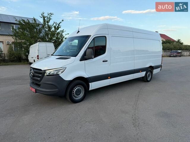 Белый Мерседес Sprinter, объемом двигателя 2.14 л и пробегом 268 тыс. км за 28900 $, фото 1 на Automoto.ua