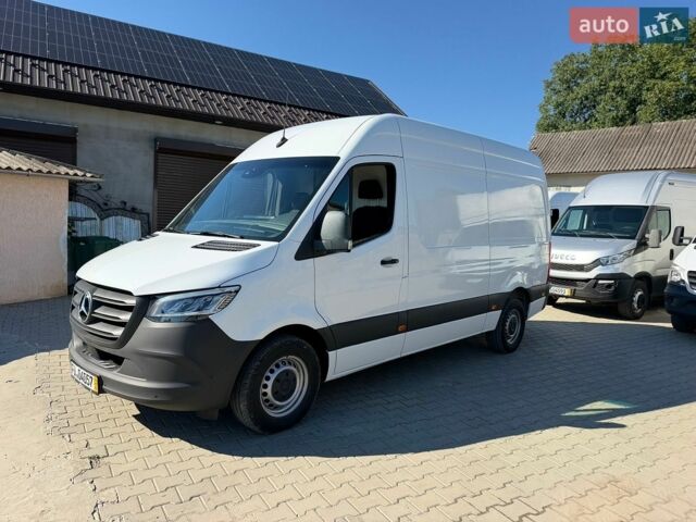 Белый Мерседес Sprinter, объемом двигателя 2 л и пробегом 299 тыс. км за 26720 $, фото 1 на Automoto.ua