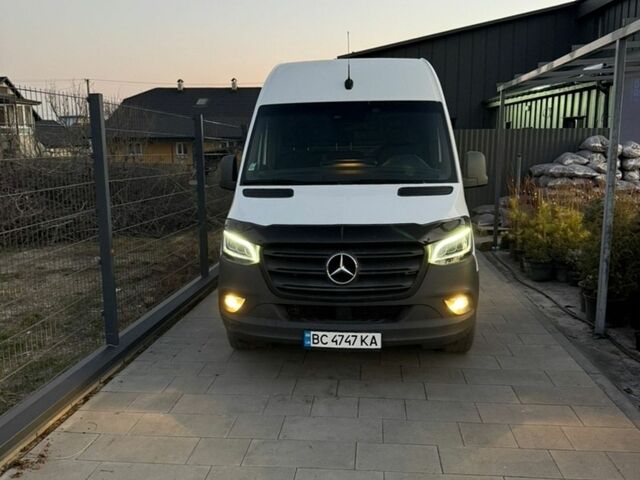 Белый Мерседес Sprinter, объемом двигателя 1.9 л и пробегом 390 тыс. км за 30000 $, фото 1 на Automoto.ua