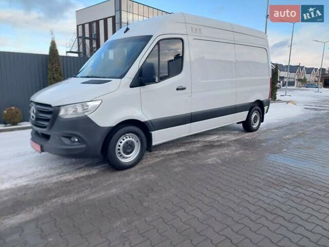 Белый Мерседес Sprinter, объемом двигателя 2.14 л и пробегом 265 тыс. км за 23800 $, фото 1 на Automoto.ua