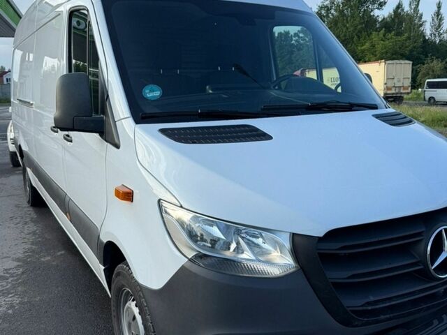 Белый Мерседес Sprinter, объемом двигателя 1.95 л и пробегом 148 тыс. км за 28500 $, фото 1 на Automoto.ua