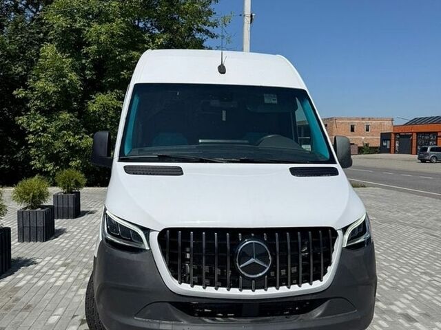 Белый Мерседес Sprinter, объемом двигателя 3 л и пробегом 241 тыс. км за 44999 $, фото 1 на Automoto.ua