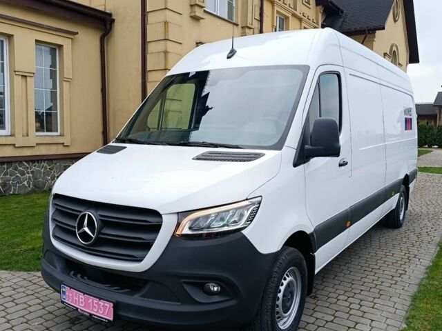 Белый Мерседес Sprinter, объемом двигателя 1.95 л и пробегом 336 тыс. км за 28900 $, фото 1 на Automoto.ua