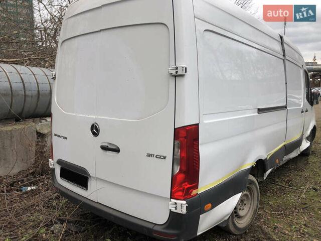 Білий Мерседес Sprinter, об'ємом двигуна 2 л та пробігом 206 тис. км за 19200 $, фото 1 на Automoto.ua