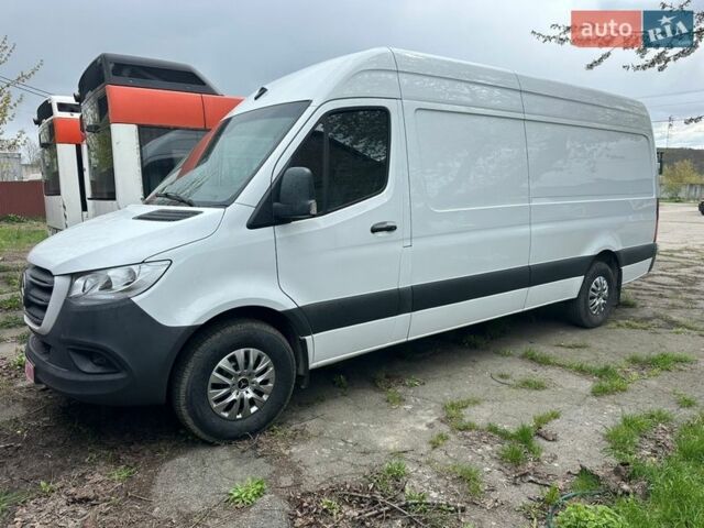 Белый Мерседес Sprinter, объемом двигателя 3 л и пробегом 139 тыс. км за 35000 $, фото 1 на Automoto.ua