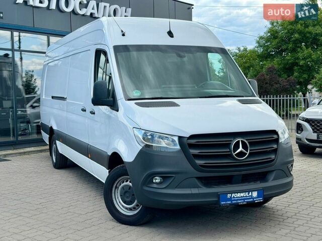 Белый Мерседес Sprinter, объемом двигателя 2 л и пробегом 295 тыс. км за 28990 $, фото 1 на Automoto.ua