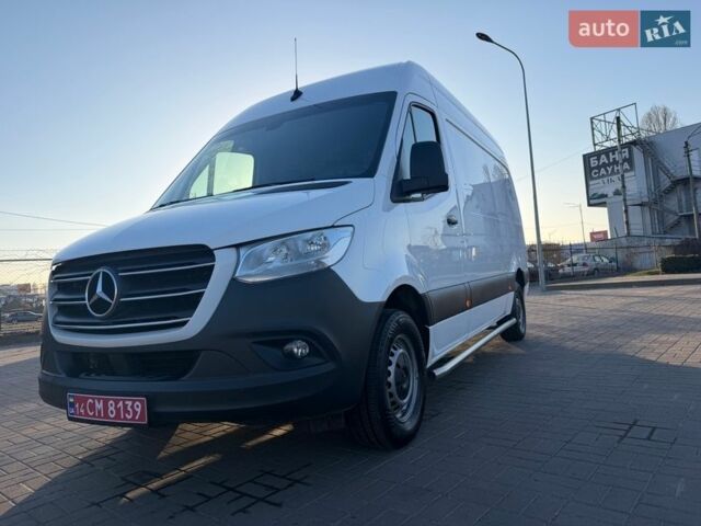 Белый Мерседес Sprinter, объемом двигателя 2 л и пробегом 211 тыс. км за 28750 $, фото 1 на Automoto.ua