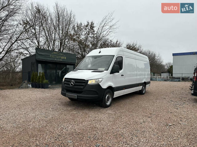 Белый Мерседес Sprinter, объемом двигателя 2 л и пробегом 238 тыс. км за 24300 $, фото 1 на Automoto.ua