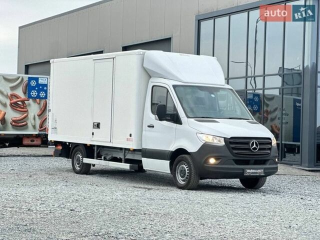 Белый Мерседес Sprinter, объемом двигателя 2.2 л и пробегом 142 тыс. км за 30900 $, фото 1 на Automoto.ua