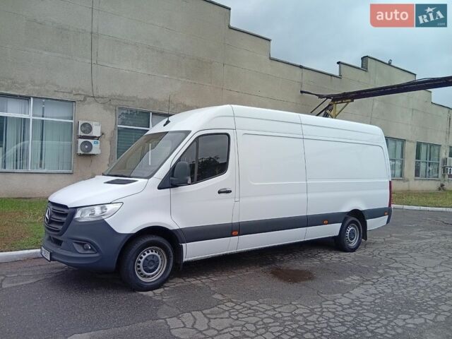 Белый Мерседес Sprinter, объемом двигателя 2.14 л и пробегом 183 тыс. км за 33000 $, фото 1 на Automoto.ua