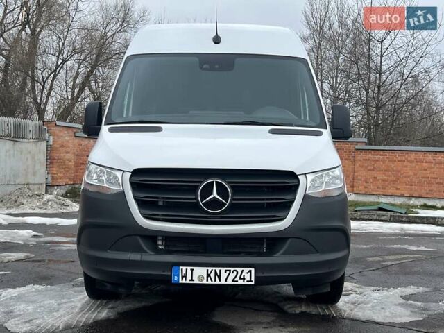 Белый Мерседес Sprinter, объемом двигателя 2 л и пробегом 126 тыс. км за 29000 $, фото 1 на Automoto.ua