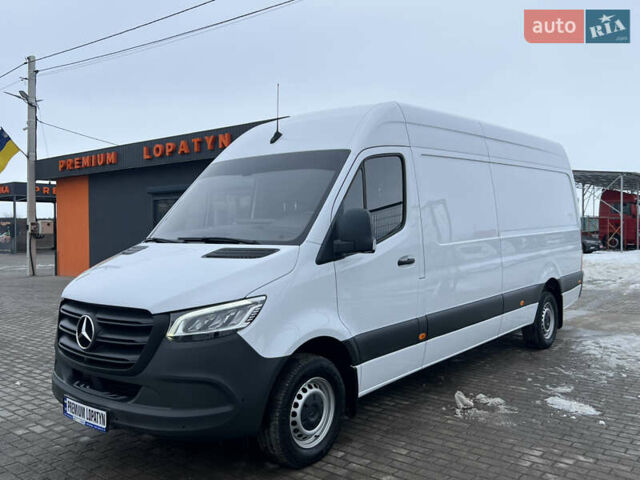 Білий Мерседес Sprinter, об'ємом двигуна 1.95 л та пробігом 207 тис. км за 37376 $, фото 1 на Automoto.ua