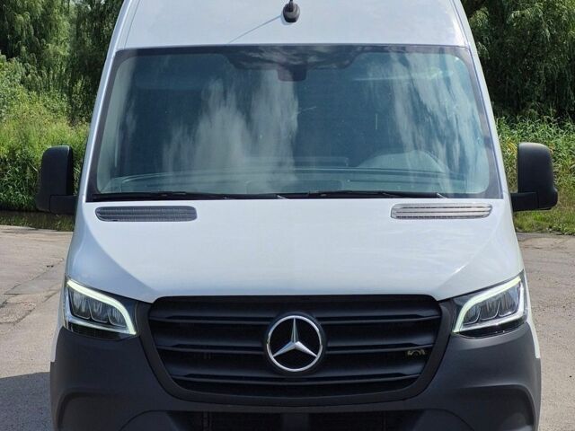 Белый Мерседес Sprinter, объемом двигателя 1.95 л и пробегом 200 тыс. км за 36500 $, фото 1 на Automoto.ua