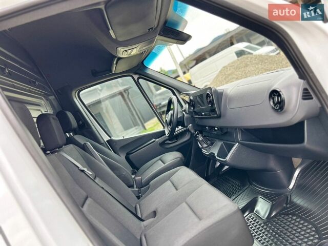 Белый Мерседес Sprinter, объемом двигателя 2 л и пробегом 155 тыс. км за 26450 $, фото 1 на Automoto.ua