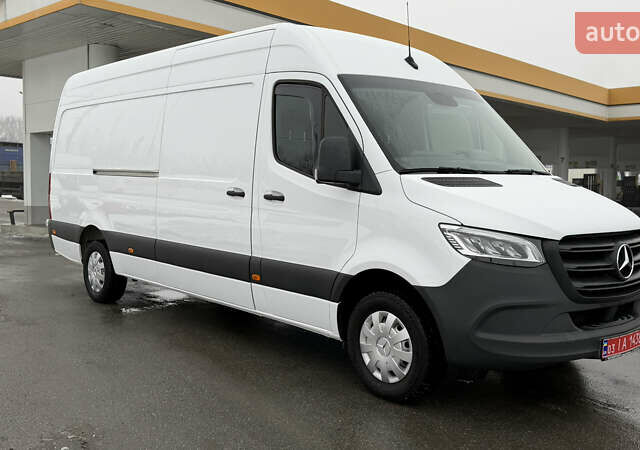 Белый Мерседес Sprinter, объемом двигателя 1.95 л и пробегом 288 тыс. км за 29700 $, фото 1 на Automoto.ua