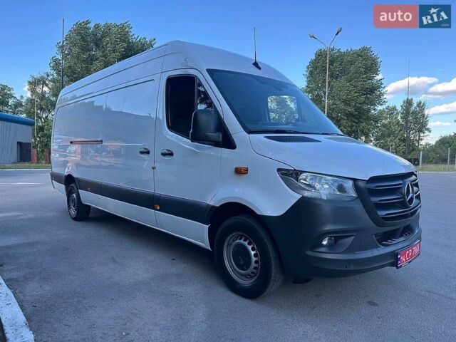 Белый Мерседес Sprinter, объемом двигателя 2 л и пробегом 269 тыс. км за 27700 $, фото 1 на Automoto.ua