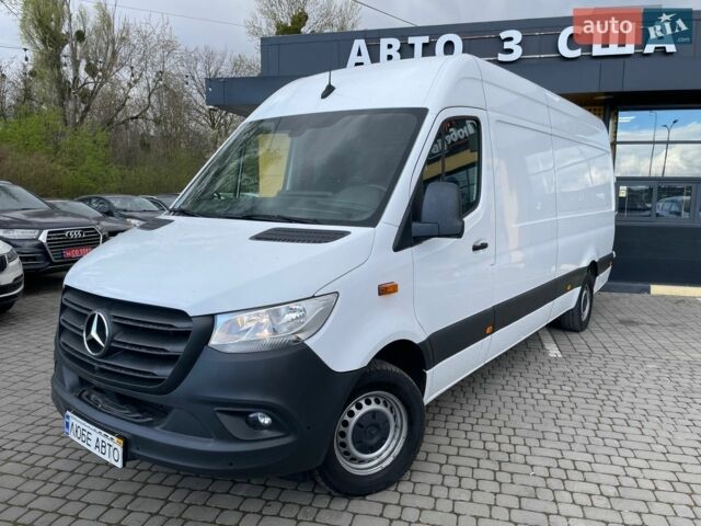 Белый Мерседес Sprinter, объемом двигателя 0 л и пробегом 53 тыс. км за 37900 $, фото 1 на Automoto.ua
