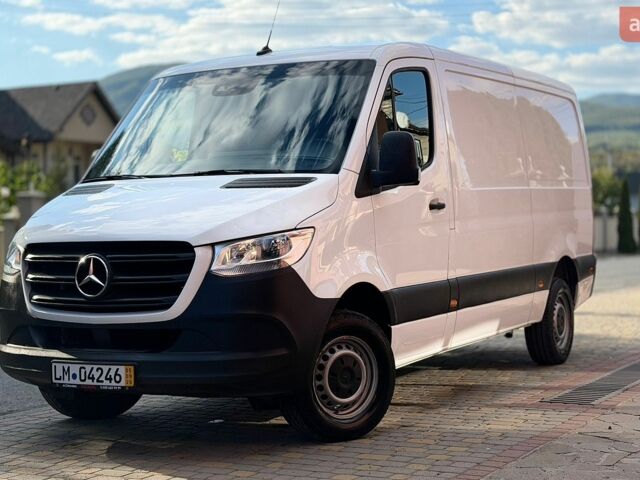 Белый Мерседес Sprinter, объемом двигателя 1.95 л и пробегом 221 тыс. км за 30500 $, фото 1 на Automoto.ua