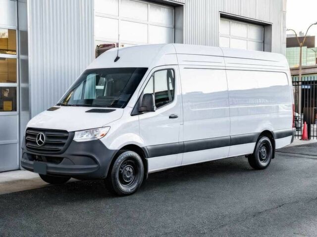 Білий Мерседес Sprinter, об'ємом двигуна 2 л та пробігом 29 тис. км за 14000 $, фото 1 на Automoto.ua