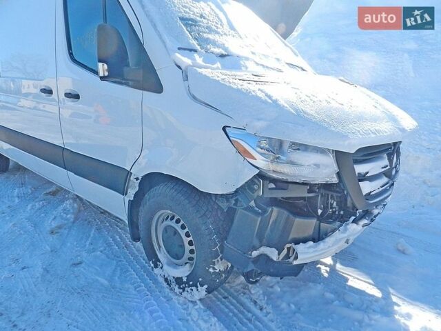 Белый Мерседес Sprinter, объемом двигателя 0 л и пробегом 33 тыс. км за 18000 $, фото 1 на Automoto.ua