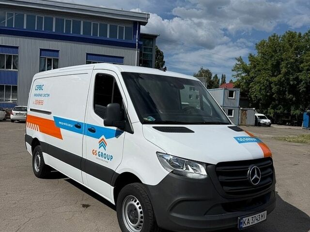 Белый Мерседес Sprinter, объемом двигателя 1.95 л и пробегом 17 тыс. км за 86116 $, фото 1 на Automoto.ua