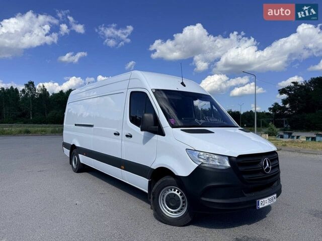 Белый Мерседес Sprinter, объемом двигателя 2 л и пробегом 302 тыс. км за 26999 $, фото 1 на Automoto.ua