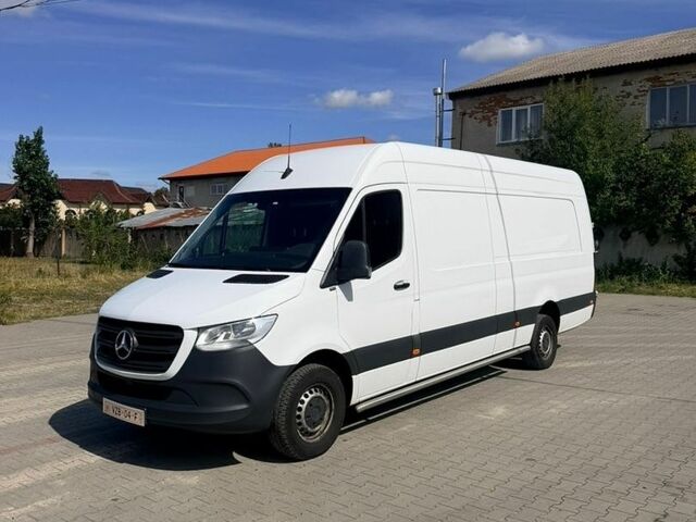 Білий Мерседес Sprinter, об'ємом двигуна 2 л та пробігом 300 тис. км за 32000 $, фото 1 на Automoto.ua
