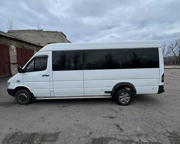 Белый Мерседес Sprinter, объемом двигателя 2.87 л и пробегом 100 тыс. км за 12000 $, фото 1 на Automoto.ua